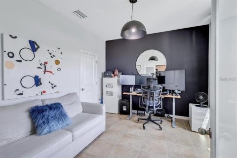 Casa en alquiler en Odessa, Florida, 4 dormitorios, 307.79 m2 № 1769167 - foto 4