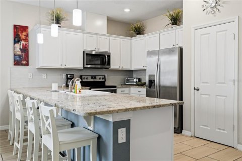 Townhouse in Kissimmee, Florida 4 bedrooms, 153.2 sq.m. № 2236569 - photo 5