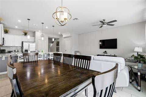 Townhouse in Kissimmee, Florida 4 bedrooms, 153.2 sq.m. № 2236569 - photo 8