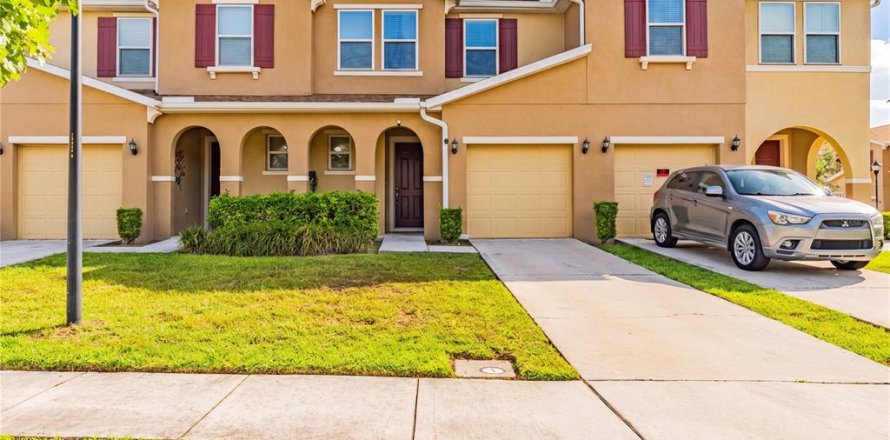 Townhouse in Kissimmee, Florida 4 bedrooms, 153.2 sq.m. № 2236569