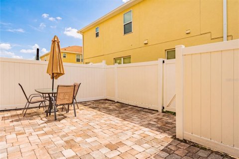 Townhouse in Kissimmee, Florida 4 bedrooms, 153.2 sq.m. № 2236569 - photo 10
