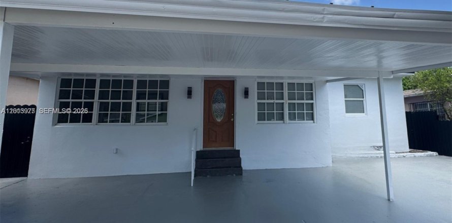 Villa ou maison à Miami, Floride 2 chambres, 87.33 m2 № 2076555
