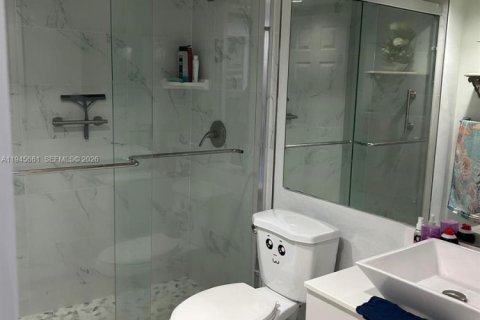 Condo in Pembroke Pines, Florida, 2 bedrooms № 2088889 - photo 13