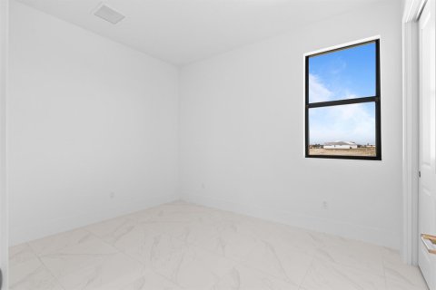 House in Port St. Lucie, Florida 3 bedrooms, 204.01 sq.m. № 2188850 - photo 23