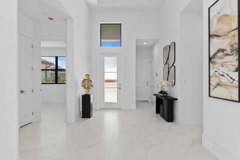 House in Port St. Lucie, Florida 3 bedrooms, 204.01 sq.m. № 2188850 - photo 3
