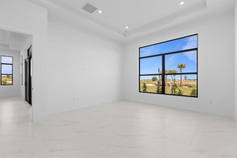 House in Port St. Lucie, Florida 3 bedrooms, 204.01 sq.m. № 2188850 - photo 11