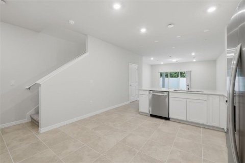 Touwnhouse à louer à Sanford, Floride: 3 chambres, 162.58 m2 № 2385955 - photo 7