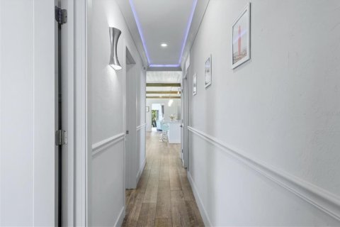 Купить виллу или дом в Порт-Шарлотт, Флорида 12 комнат, 148.64м2, № 2091784 - фото 25