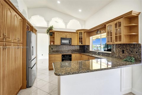 Villa ou maison à vendre à Davie, Floride: 4 chambres, 222.97 m2 № 1931782 - photo 7