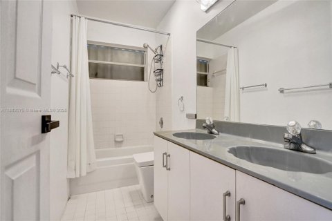 Villa ou maison à vendre à Davie, Floride: 4 chambres, 222.97 m2 № 1931782 - photo 13