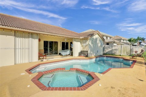 Villa ou maison à vendre à Davie, Floride: 4 chambres, 222.97 m2 № 1931782 - photo 26