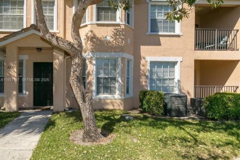 Condo in North Lauderdale, Florida, 3 bedrooms  № 2011202