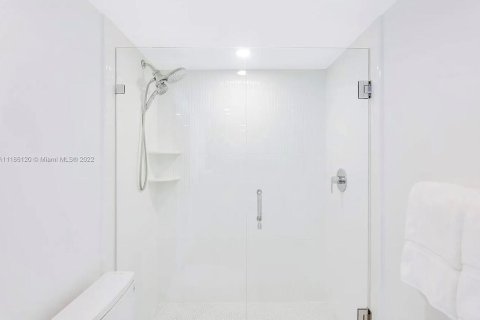 Condo in Tequesta, Florida, 3 bedrooms № 2241502 - photo 26