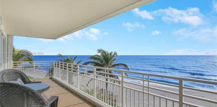 Condo in Tequesta, Florida, 3 bedrooms № 2241502