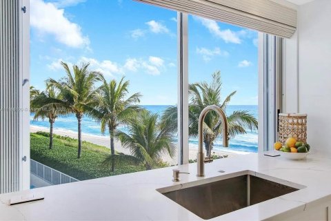 Condo in Tequesta, Florida, 3 bedrooms № 2241502 - photo 12