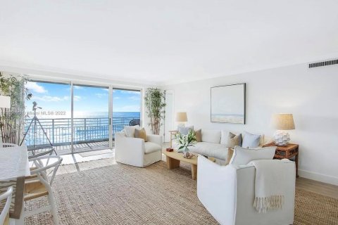 Condo in Tequesta, Florida, 3 bedrooms № 2241502 - photo 14