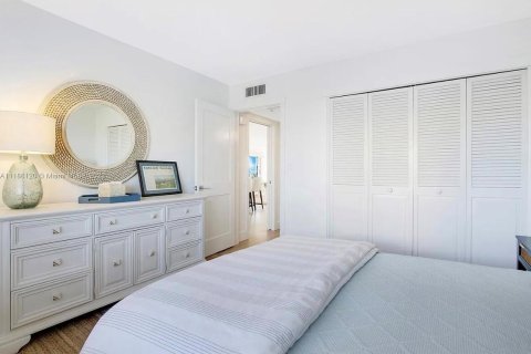 Condo in Tequesta, Florida, 3 bedrooms № 2241502 - photo 29