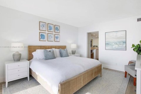 Condo in Tequesta, Florida, 3 bedrooms № 2241502 - photo 21
