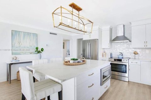 Condo in Tequesta, Florida, 3 bedrooms № 2241502 - photo 9