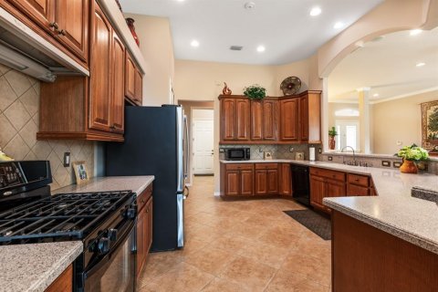 House in Leesburg, Florida 3 bedrooms, 240.9 sq.m. № 2196272 - photo 10