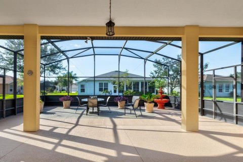 House in Leesburg, Florida 3 bedrooms, 240.9 sq.m. № 2196272 - photo 22