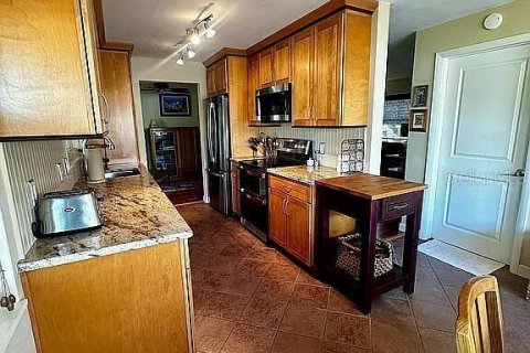 House in Largo, Florida 2 bedrooms, 189.15 sq.m. № 1853533 - photo 10