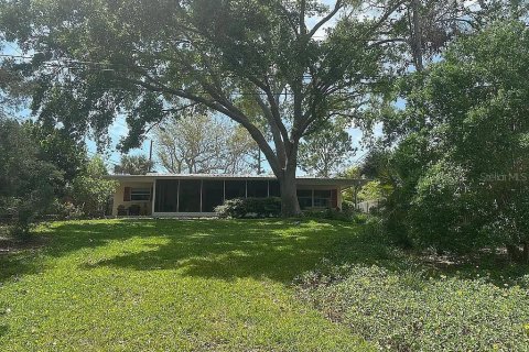 House in Largo, Florida 2 bedrooms, 189.15 sq.m. № 1853533 - photo 9