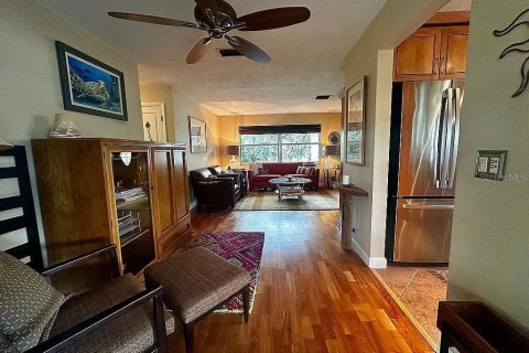 House in Largo, Florida 2 bedrooms, 189.15 sq.m. № 1853533 - photo 2