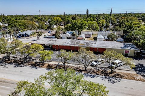 Propiedad comercial en alquiler en Saint Petersburg, Florida, 806.48 m2 № 1626061 - foto 4