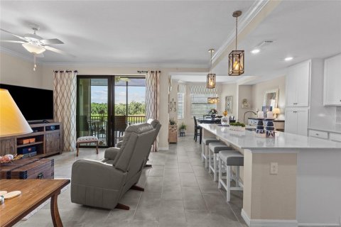 Condo in Bradenton, Florida, 2 bedrooms in LAKEWOOD NATIONAL № 2237598 - photo 6