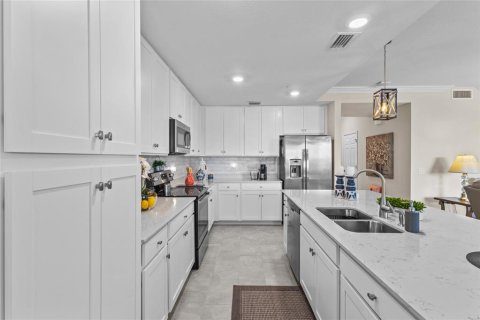 Condo in Bradenton, Florida, 2 bedrooms in LAKEWOOD NATIONAL № 2237598 - photo 15