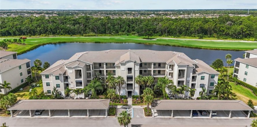 Condo in Bradenton, Florida, 2 bedrooms in LAKEWOOD NATIONAL № 2237598