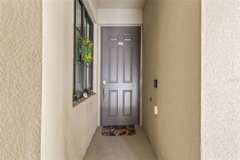 Condo in Bradenton, Florida, 2 bedrooms in LAKEWOOD NATIONAL № 2237598 - photo 2