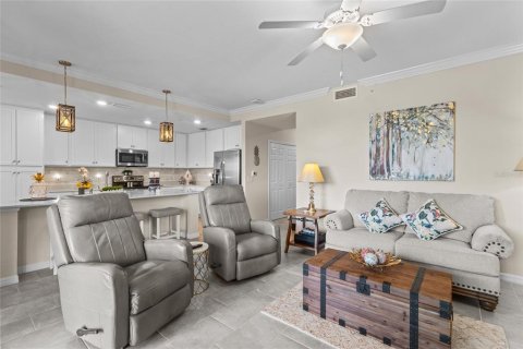 Condo in Bradenton, Florida, 2 bedrooms in LAKEWOOD NATIONAL № 2237598 - photo 11