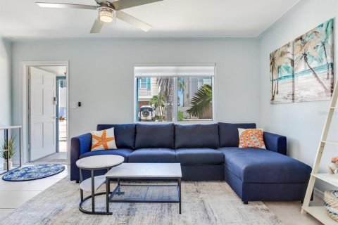 Casa en alquiler en Madeira Beach, Florida, 3 dormitorios, 95.88 m2 № 1847977 - foto 15