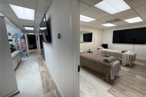 Propiedad comercial en alquiler en Orlando, Florida № 2277908 - foto 7