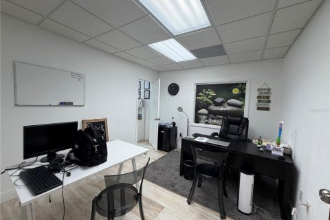 Propiedad comercial en alquiler en Orlando, Florida № 2277908 - foto 11