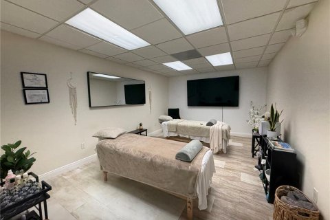 Propiedad comercial en alquiler en Orlando, Florida № 2277908 - foto 8