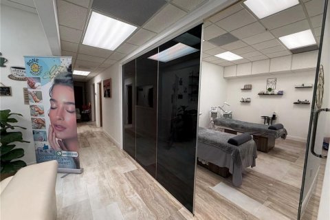 Propiedad comercial en alquiler en Orlando, Florida № 2277908 - foto 10