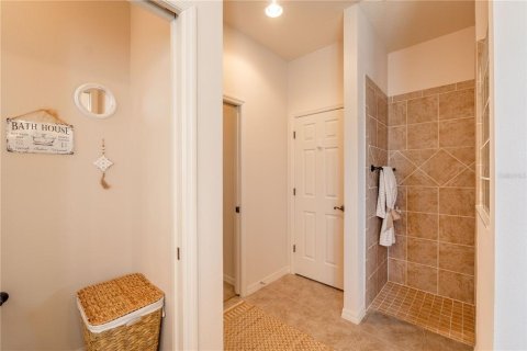 House in The Villages, Florida 3 bedrooms, 192.77 sq.m. № 2227963 - photo 26