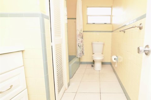 Casa en alquiler en Oakland Park, Florida, 1 dormitorio, 78.97 m2 № 1230317 - foto 1