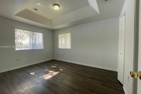 Купить таунхаус в Хомстед, Флорида 3 спальни, 132.2м2, № 2031118 - фото 11