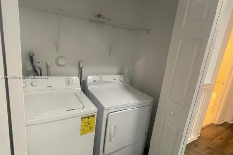 Купить таунхаус в Хомстед, Флорида 3 спальни, 132.2м2, № 2031118 - фото 16