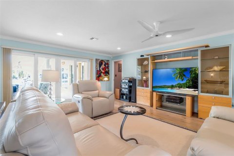 House in Longboat Key, Florida 3 bedrooms, 282.89 sq.m. № 2215010 - photo 19