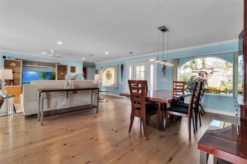 House in Longboat Key, Florida 3 bedrooms, 282.89 sq.m. № 2215010 - photo 20
