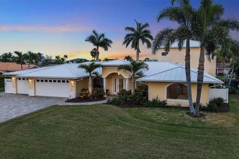 House in Longboat Key, Florida 3 bedrooms, 282.89 sq.m. № 2215010 - photo 2