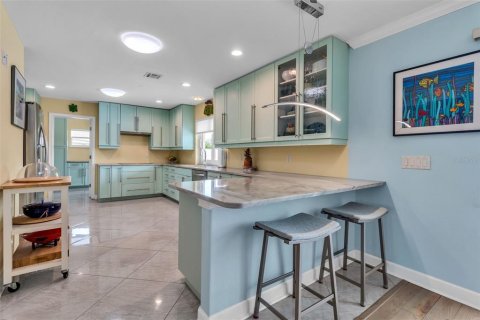 House in Longboat Key, Florida 3 bedrooms, 282.89 sq.m. № 2215010 - photo 22