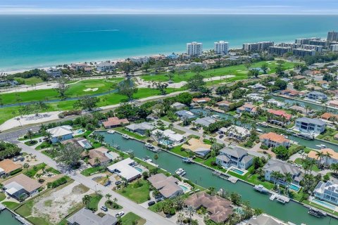 House in Longboat Key, Florida 3 bedrooms, 282.89 sq.m. № 2215010 - photo 9