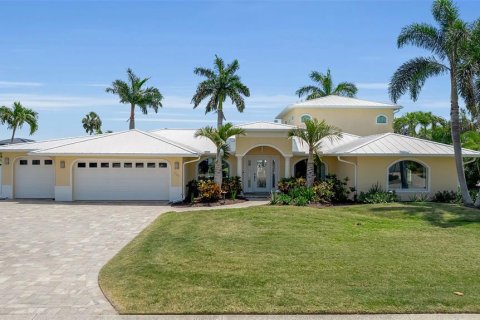 House in Longboat Key, Florida 3 bedrooms, 282.89 sq.m. № 2215010 - photo 12