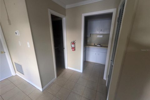Commercial property in Apopka, Florida № 2207043 - photo 5